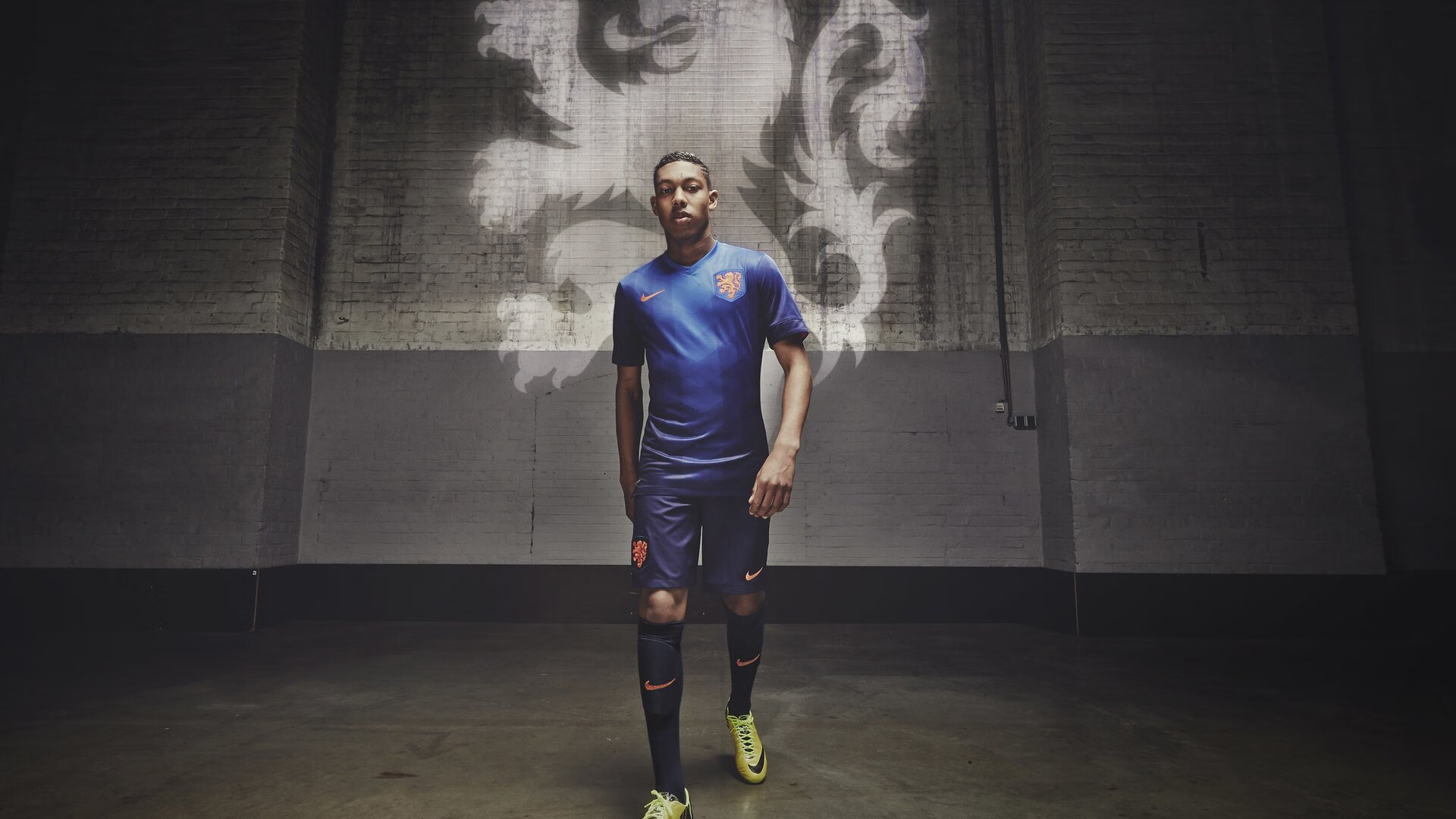 曼联锋线配合逐渐流畅提升进球转化率,曼联引进前锋